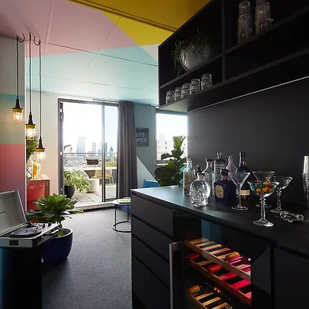 Отель The Social Hub 3*