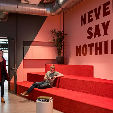 The Social Hub Отель