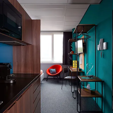 The Social Hub Отель