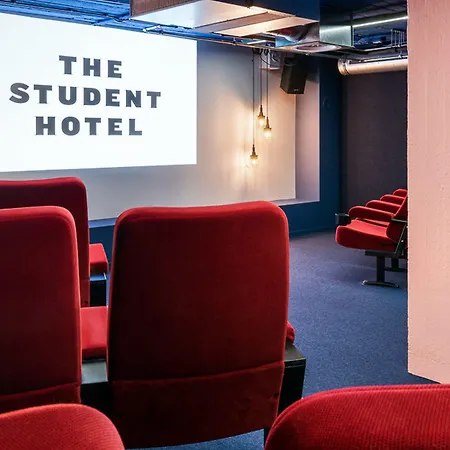 Отель The Social Hub Роттердам