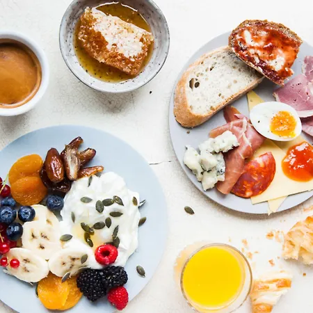 Отель The Social Hub