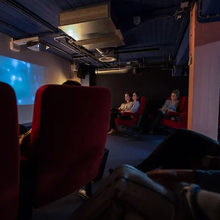 Отель The Social Hub