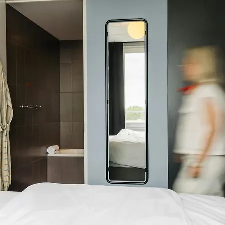 Hotel The Social Hub 3*