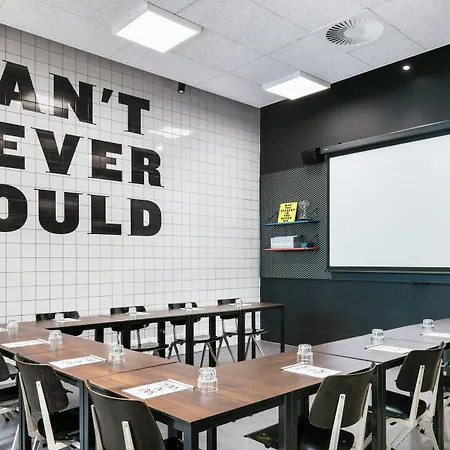 The Social Hub Hotel 3*