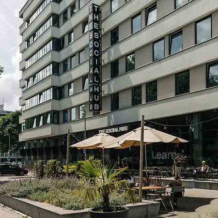 The Social Hub 3*