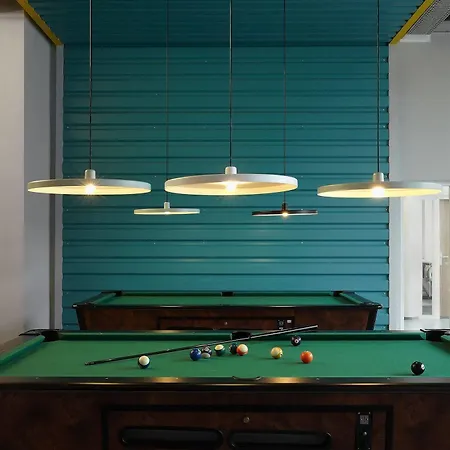 The Social Hub 3*