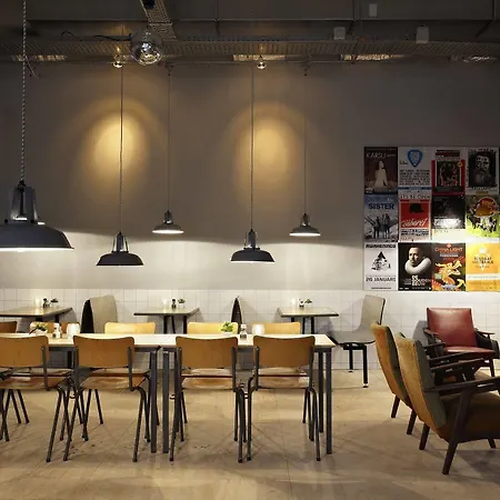 The Social Hub 3* روتردام