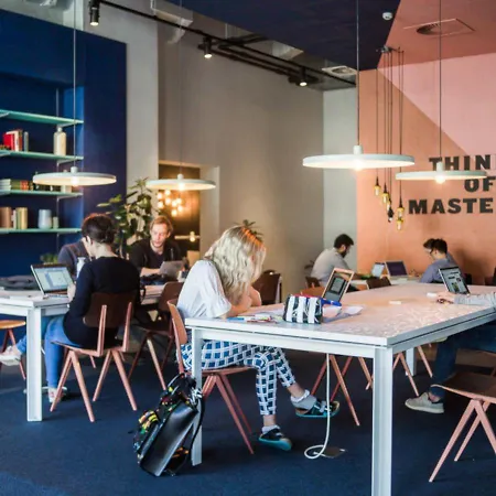 The Social Hub Отель