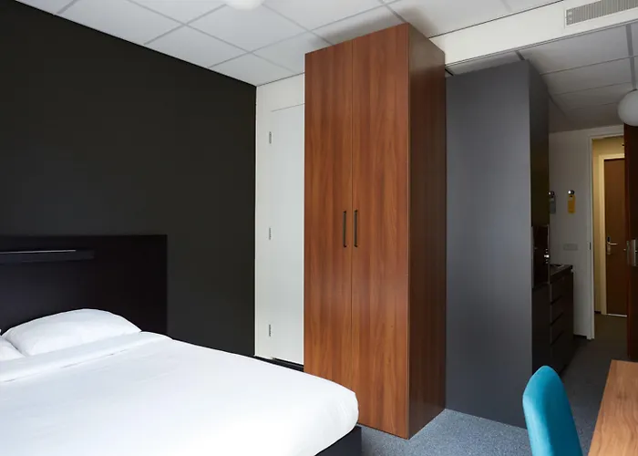 The Social Hub 3* Ρότερνταμ