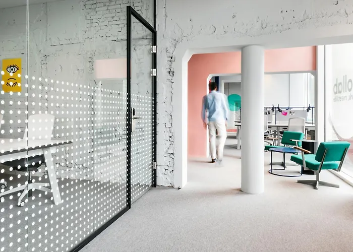 Отель The Social Hub Роттердам