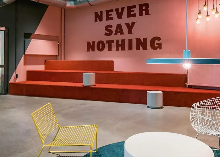 The Social Hub Hotel 3*