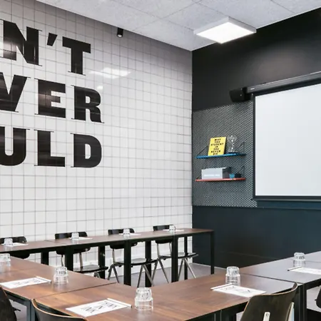 The Social Hub 3* Rotterdam