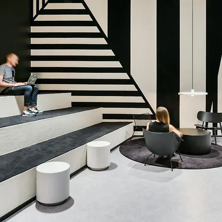 The Social Hub 3* Rotterdam