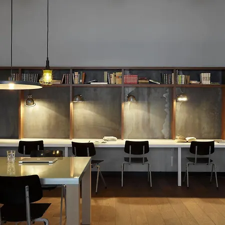 The Social Hub Hotel 3*