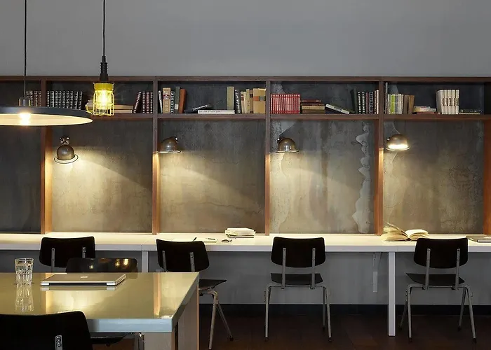 The Social Hub Hotel 3*